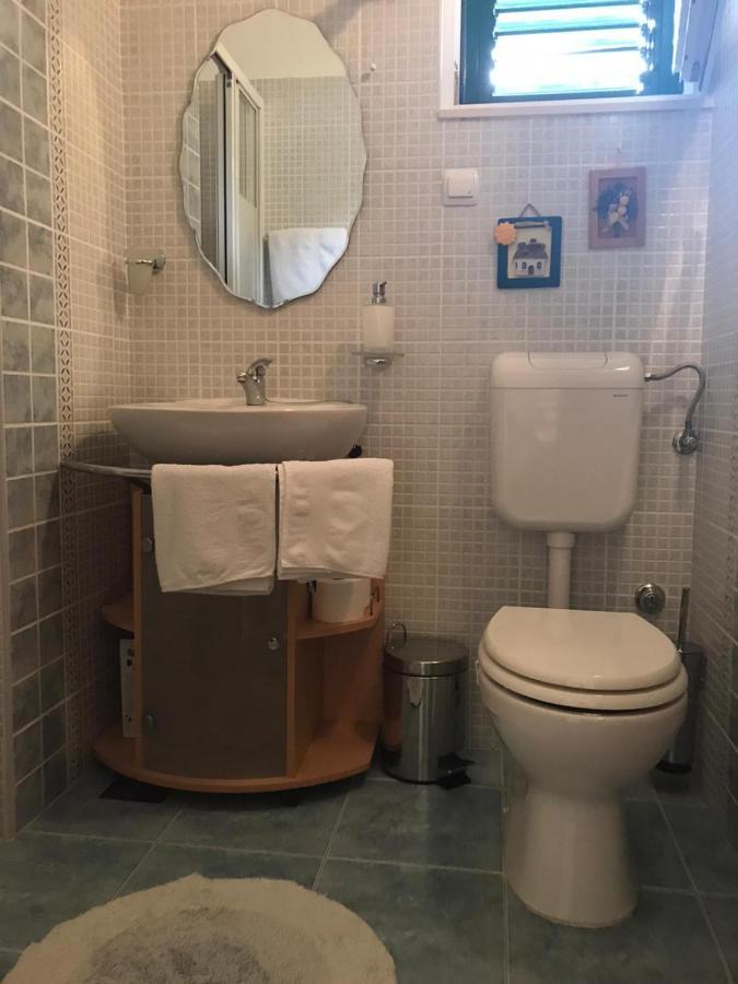 Apartmani Katarina Bol Exteriör bild