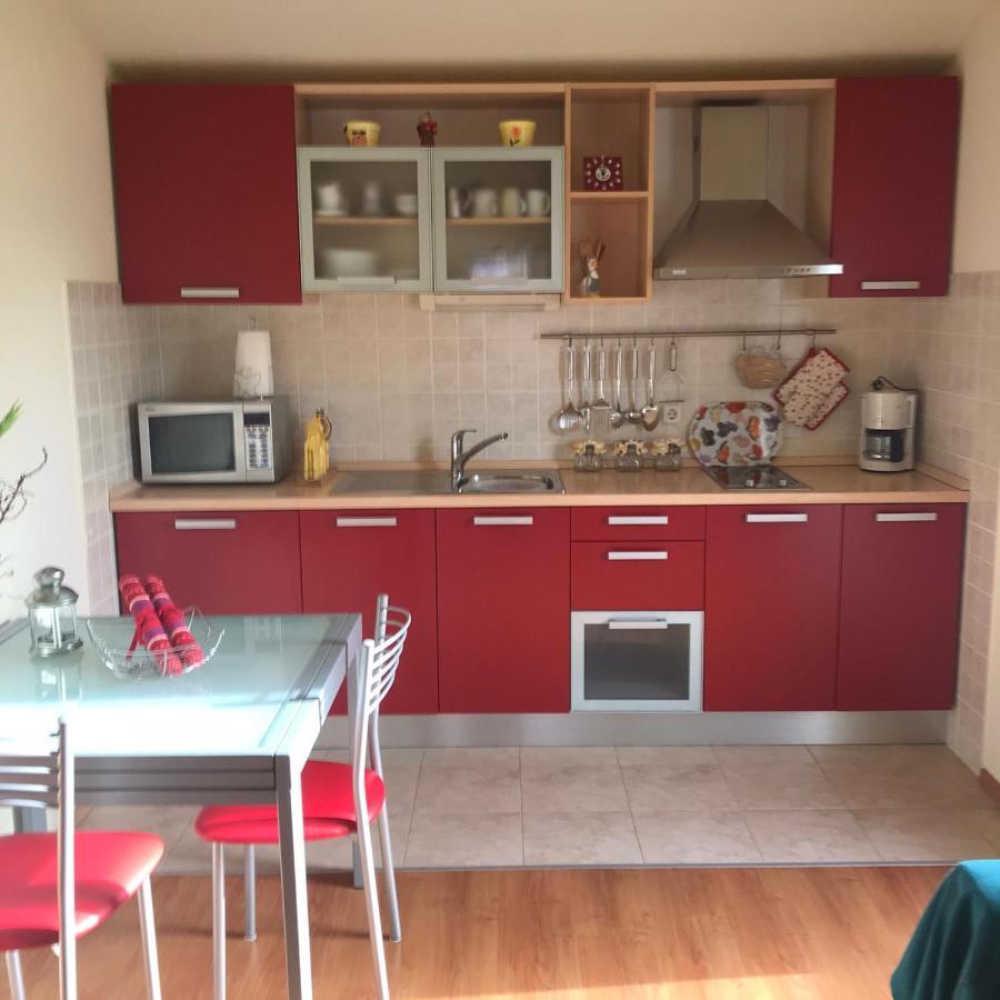 Apartmani Katarina Bol Exteriör bild