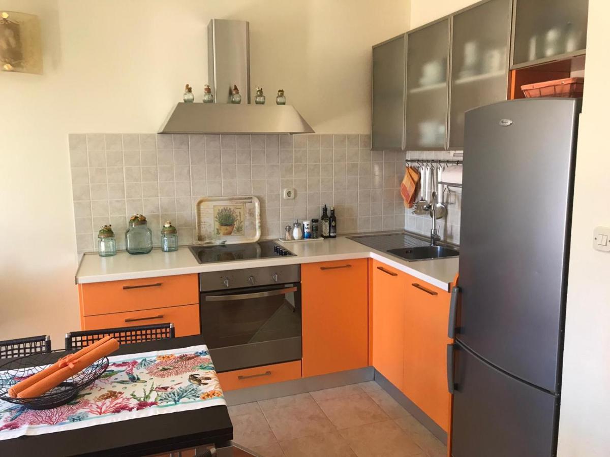 Apartmani Katarina Bol Exteriör bild