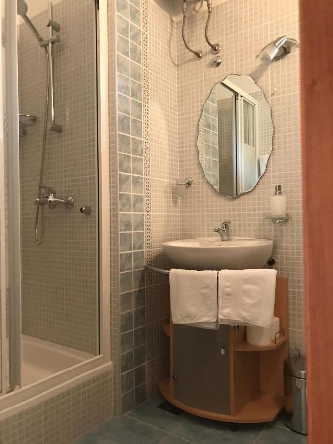 Apartmani Katarina Bol Exteriör bild