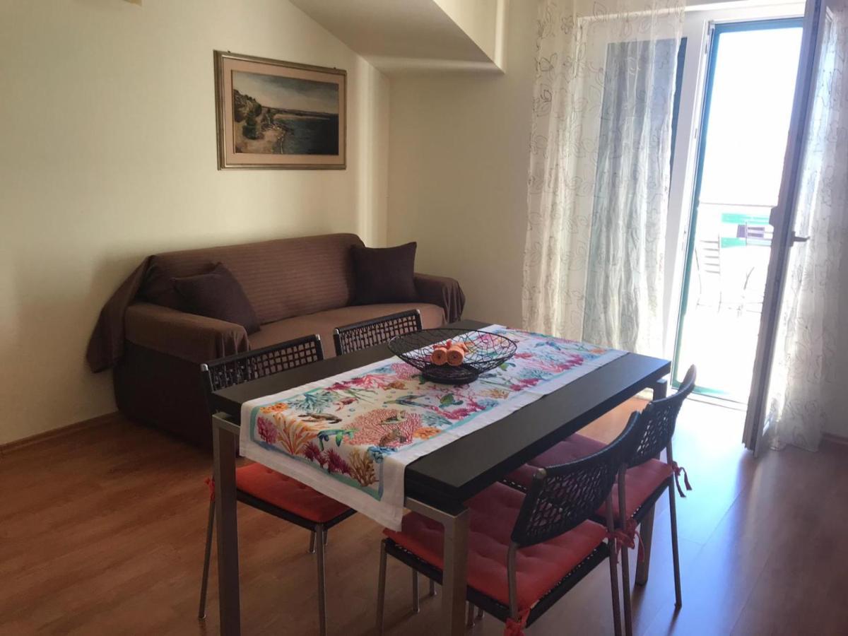 Apartmani Katarina Bol Exteriör bild