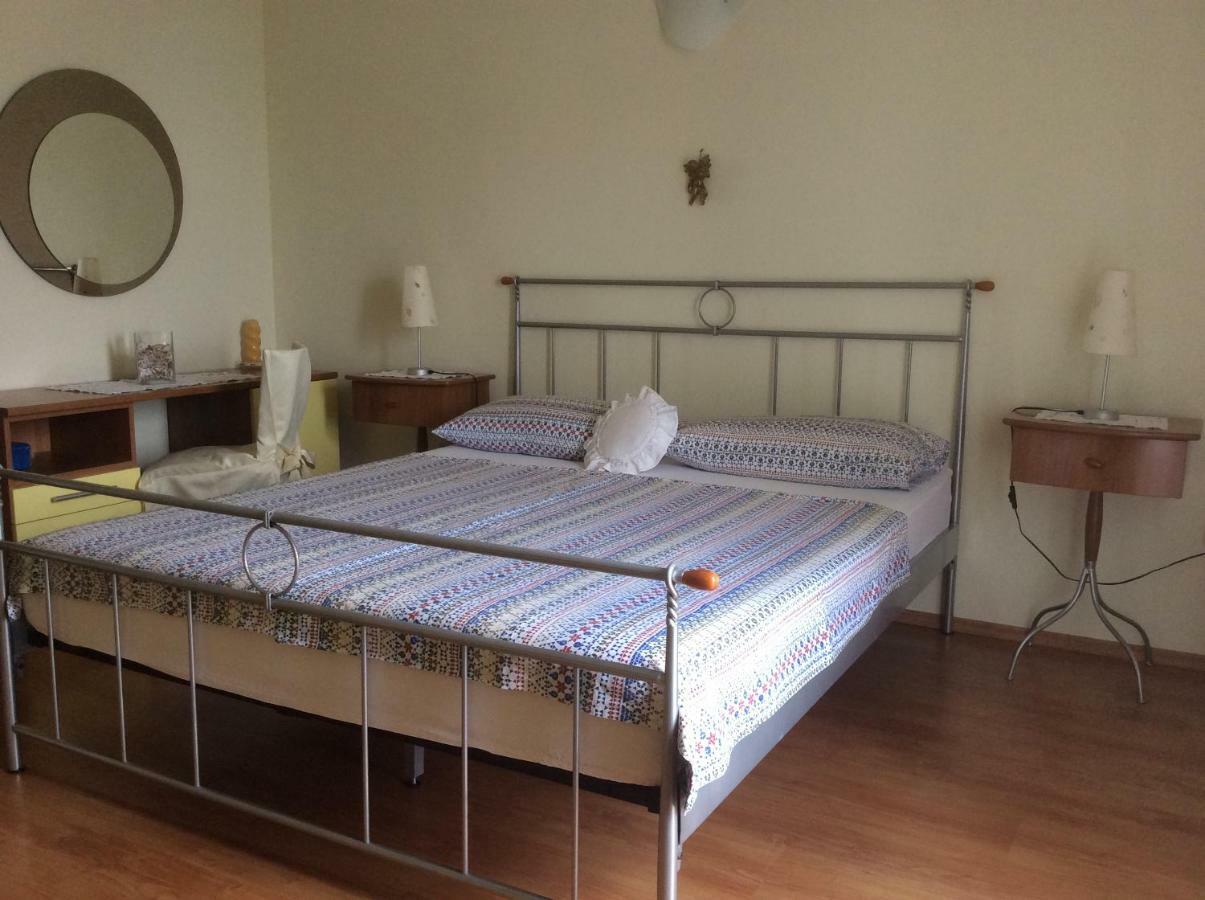 Apartmani Katarina Bol Exteriör bild
