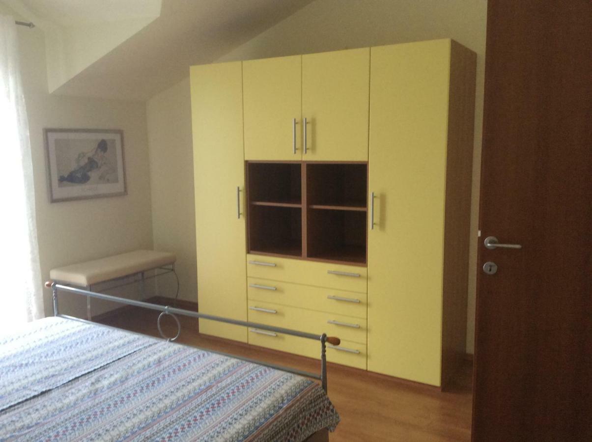Apartmani Katarina Bol Exteriör bild