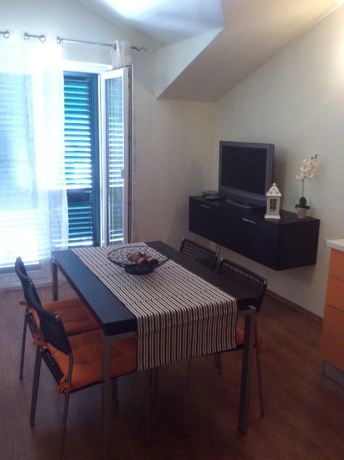 Apartmani Katarina Bol Exteriör bild