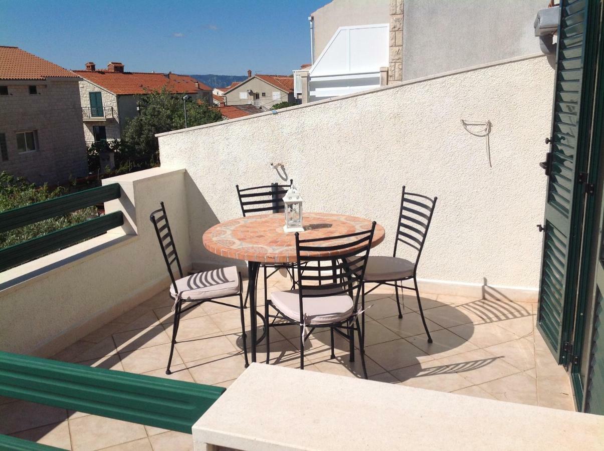 Apartmani Katarina Bol Exteriör bild